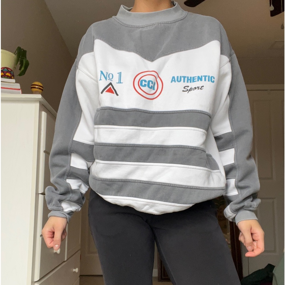 VINTAGE SWEATER